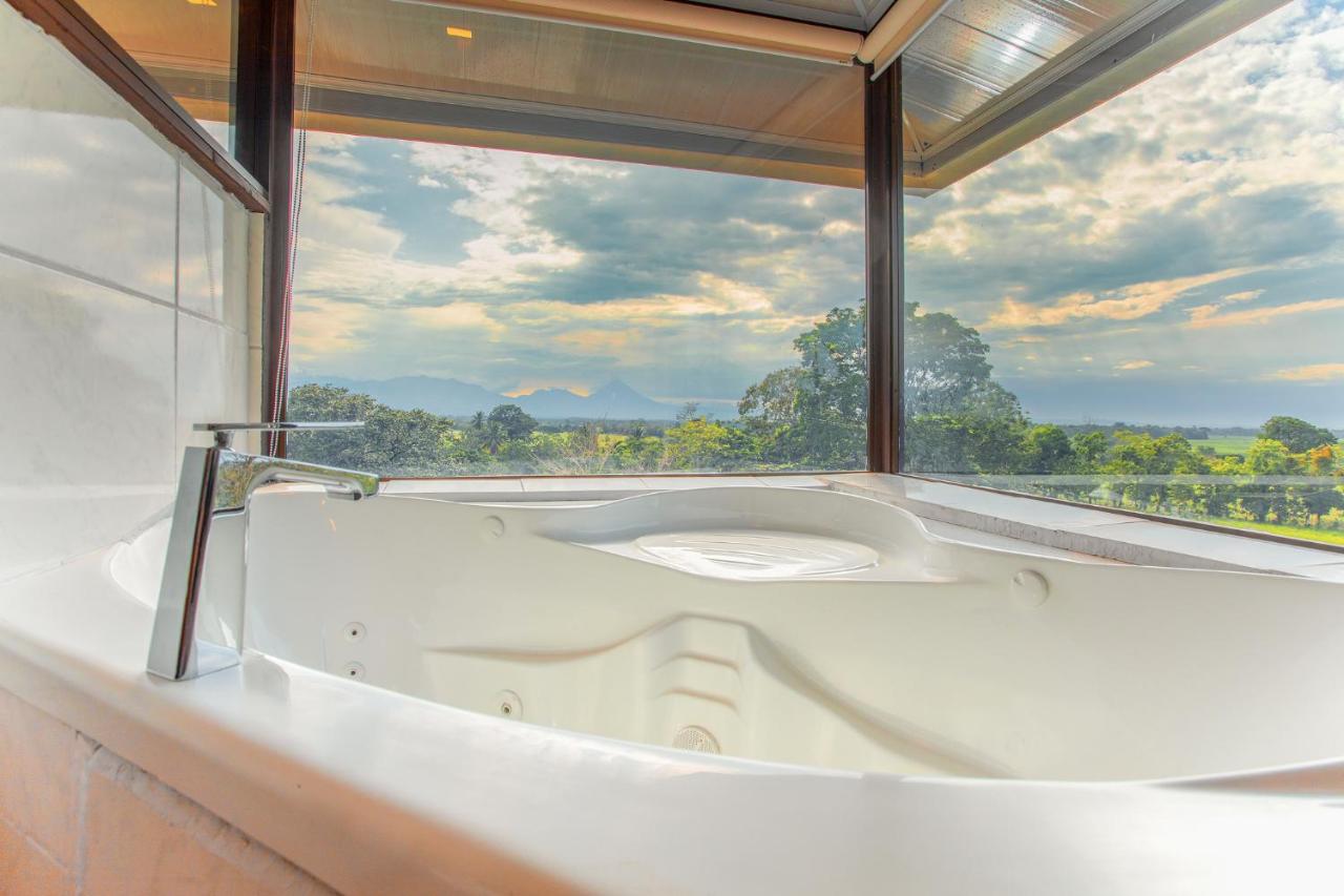 Hotel La Hacienda Quesada  Экстерьер фото