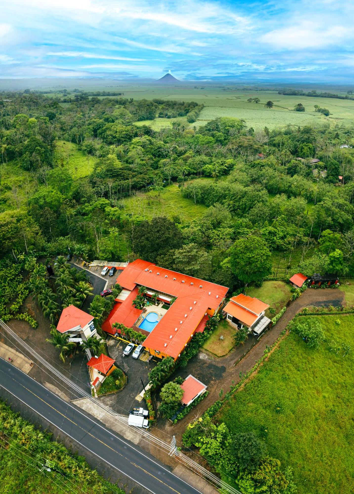 Hotel La Hacienda Quesada  Экстерьер фото